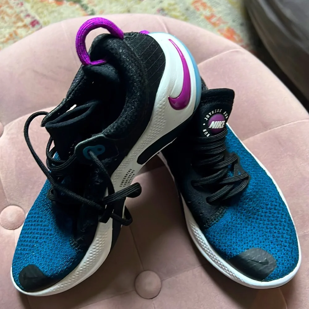 NIKE JOYRIDE RUN - Women’s size 6, EUR 36.5 - Picture 1 of 6